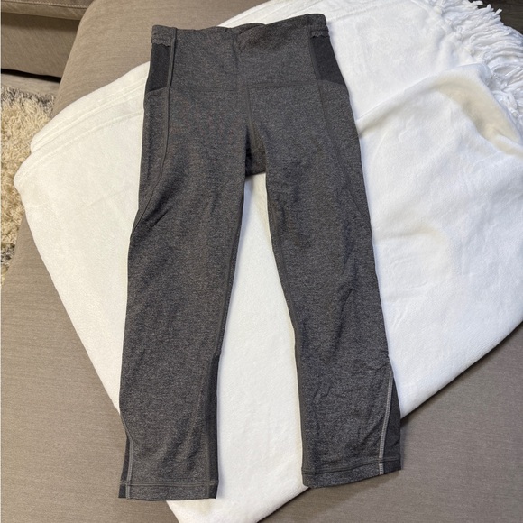 lululemon athletica Pants - Lululemon Athletica CROPPED Gray Leggings Size 2